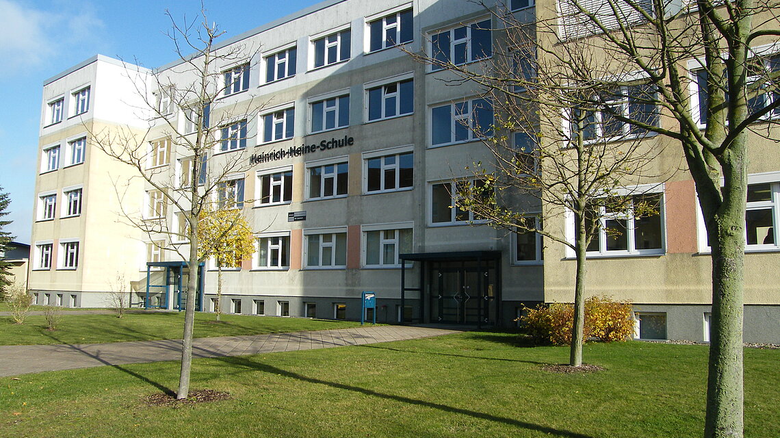 Foto der Schule in der Heinrich-Heine-Straße